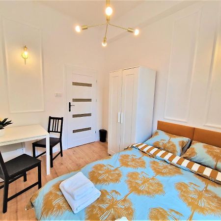 J&W Apartments Swietojanska Rooms Varşova Dış mekan fotoğraf