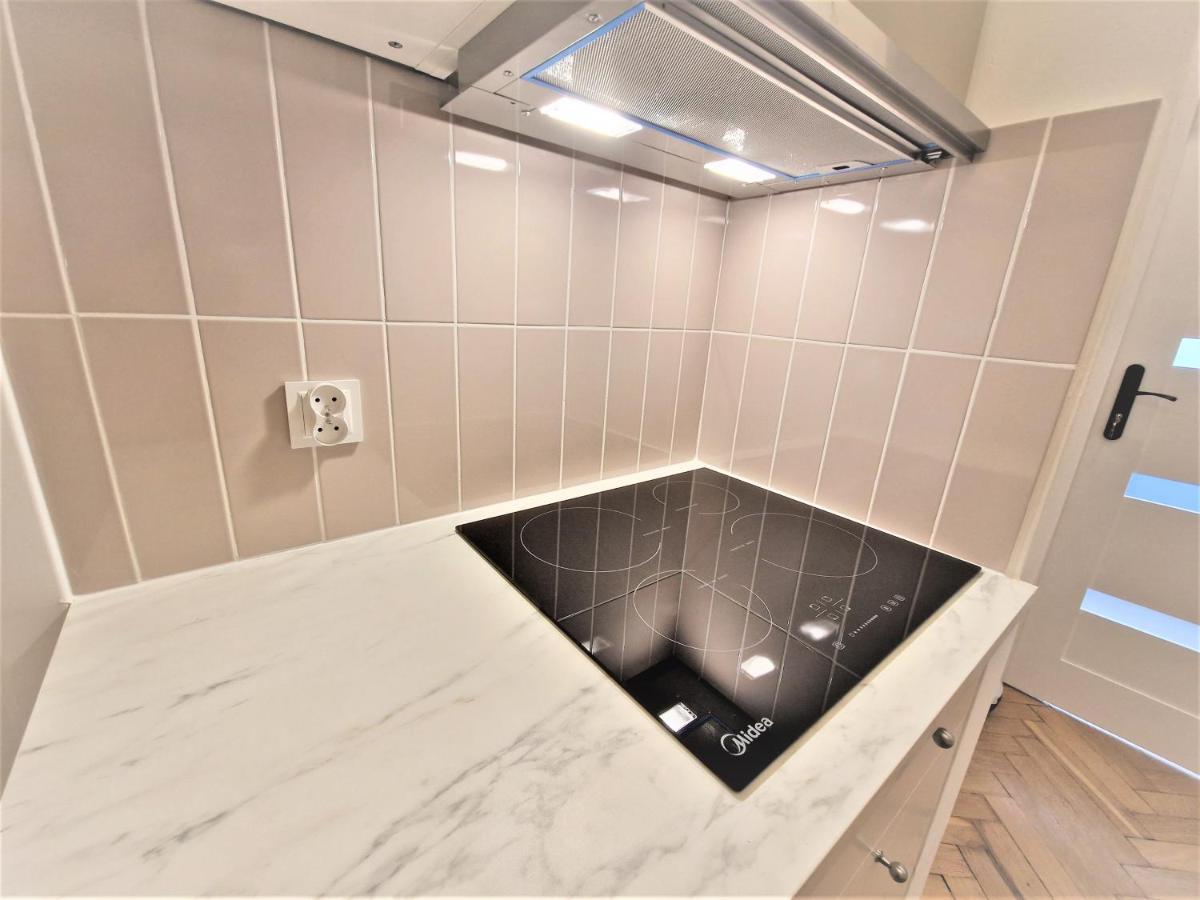 J&W Apartments Swietojanska Rooms Varşova Dış mekan fotoğraf