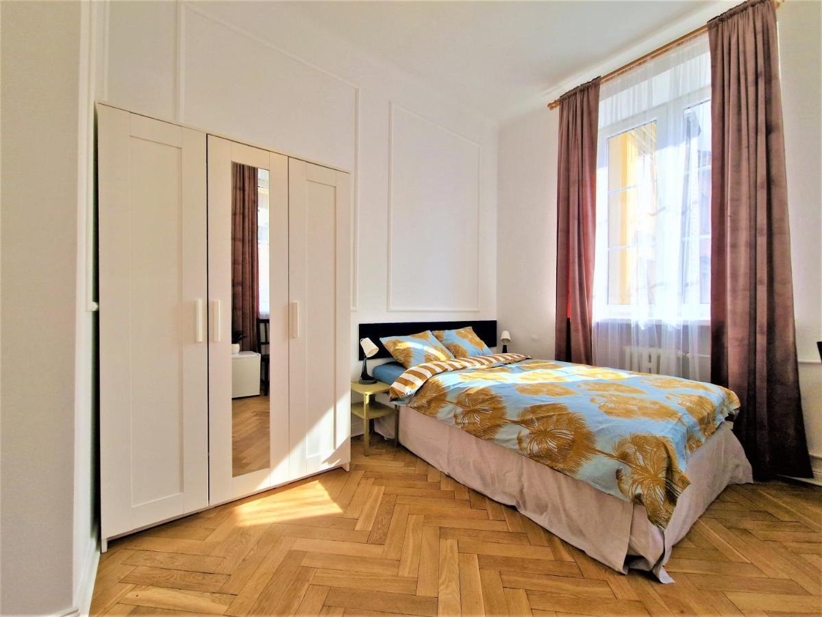 J&W Apartments Swietojanska Rooms Varşova Dış mekan fotoğraf