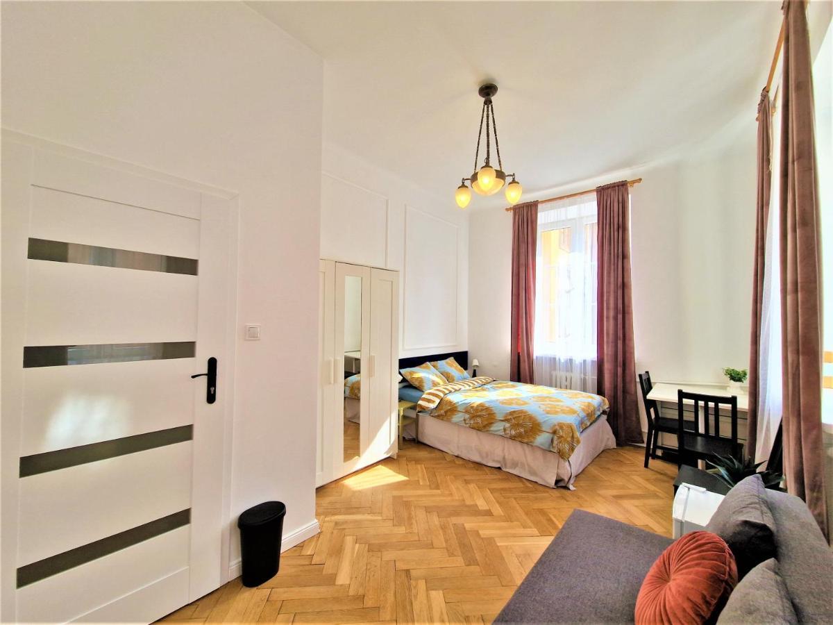 J&W Apartments Swietojanska Rooms Varşova Dış mekan fotoğraf
