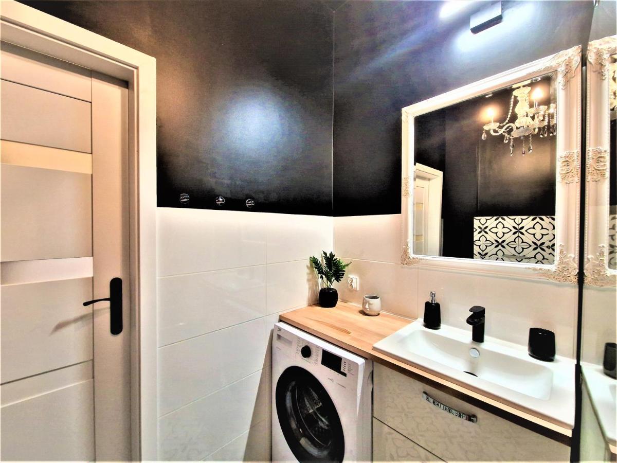 J&W Apartments Swietojanska Rooms Varşova Dış mekan fotoğraf