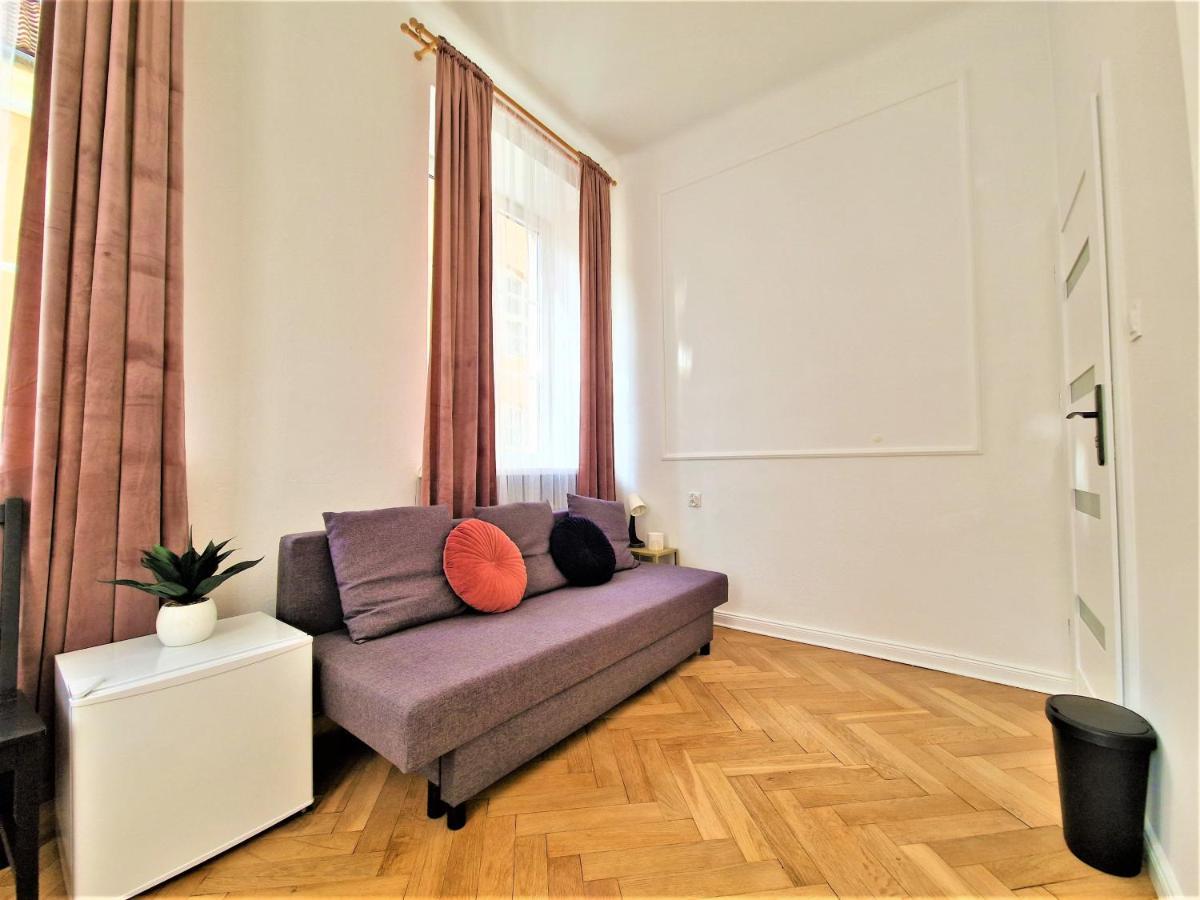 J&W Apartments Swietojanska Rooms Varşova Dış mekan fotoğraf