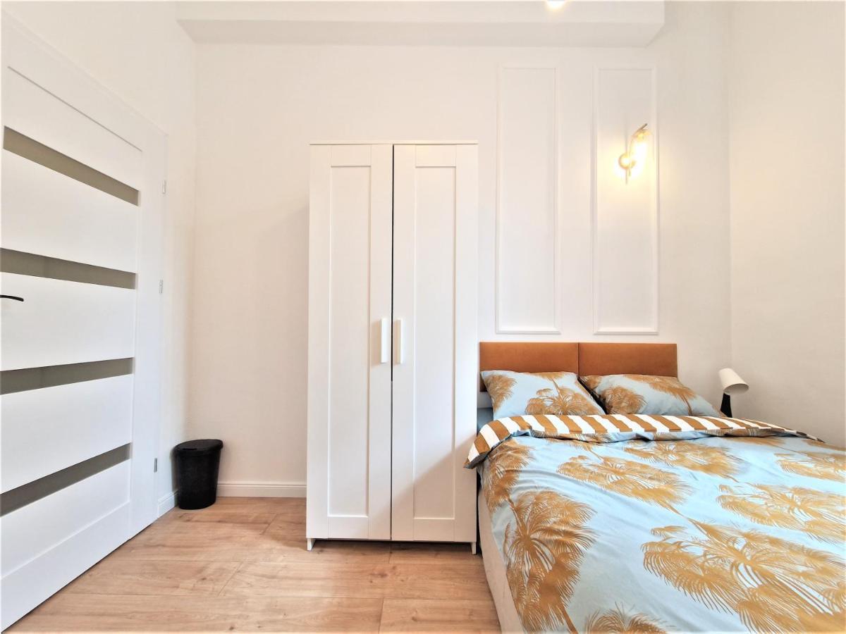 J&W Apartments Swietojanska Rooms Varşova Dış mekan fotoğraf